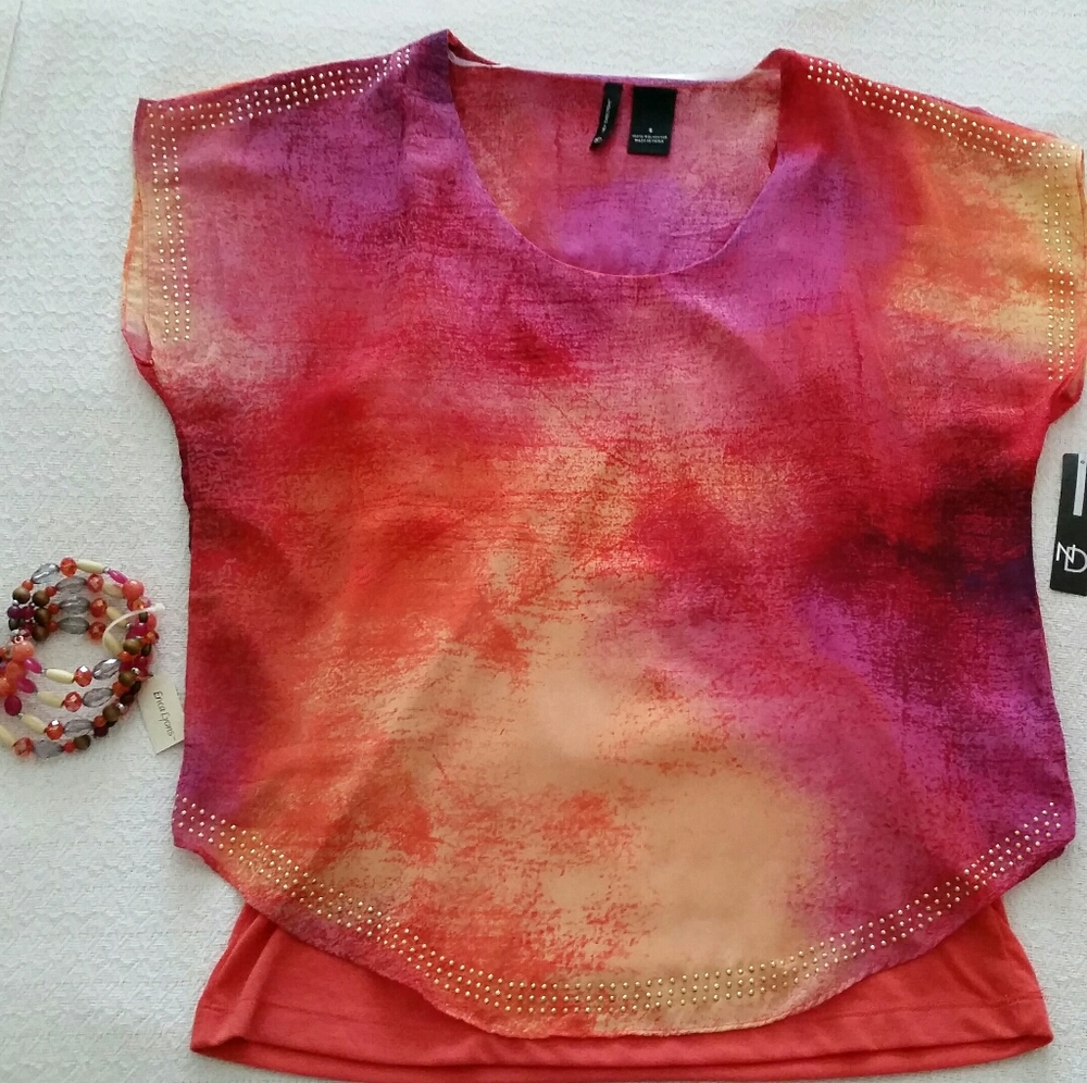 NEW Womens Top and Matching Accessory